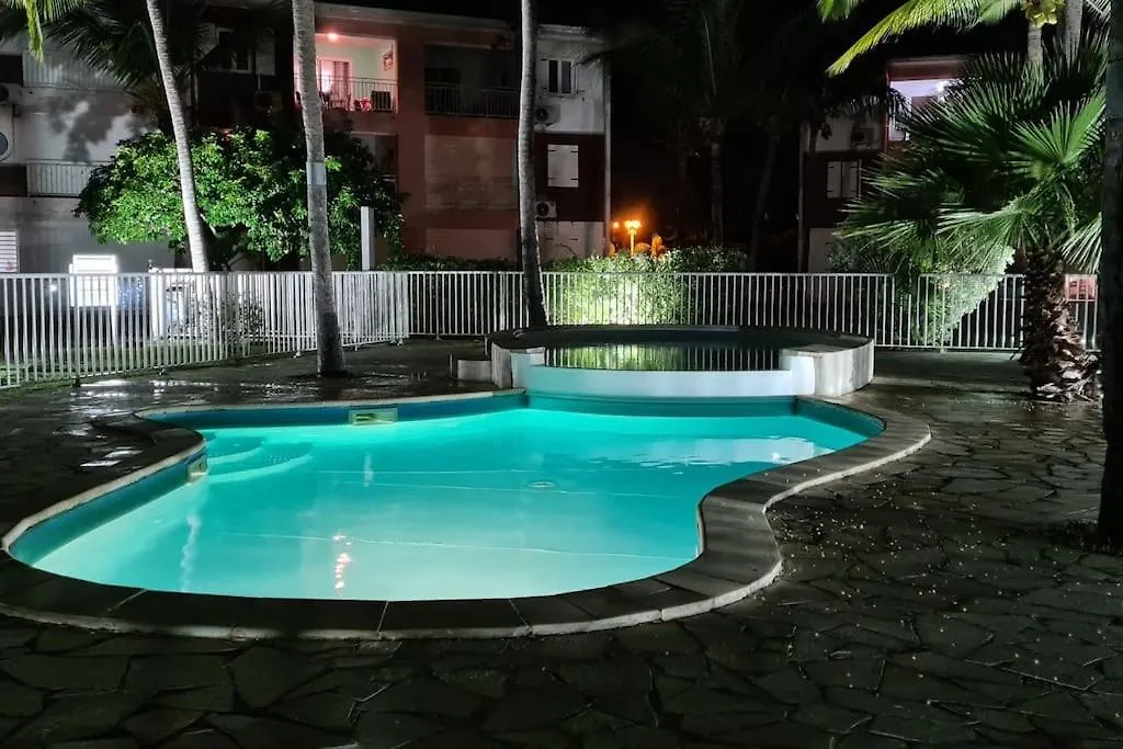 Appartamento Crystal Beach Ti Tresor Appartement Bord De Mer Saint-Francois  Guadalupa